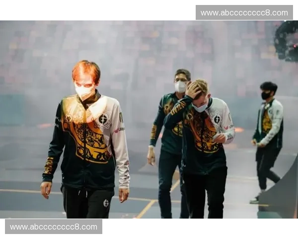 以DOTA2克为核心探讨电竞竞技与团队协作精神的深度融合